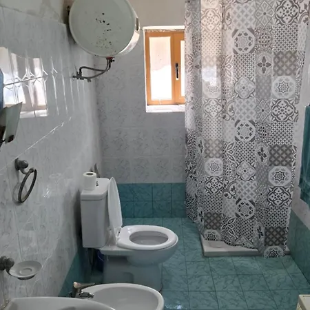 Hostel The Old Gate Gjirokastër